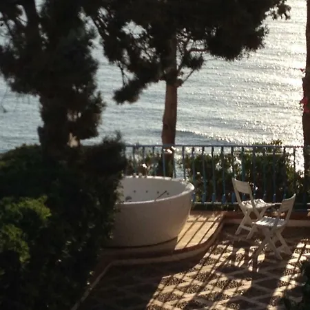 Camere Macari *